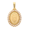 Medalla oval Guadalupe bisel ondeado perlas 14K