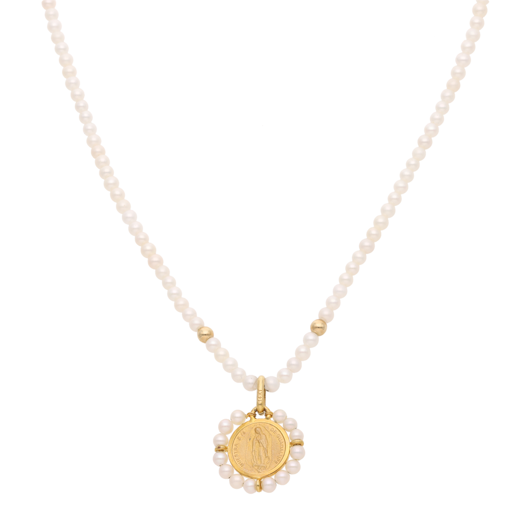 Collar hilo perlas medalla Guadalupe 14K