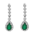 Aretes largos esmeralda pera y brillantes 14K