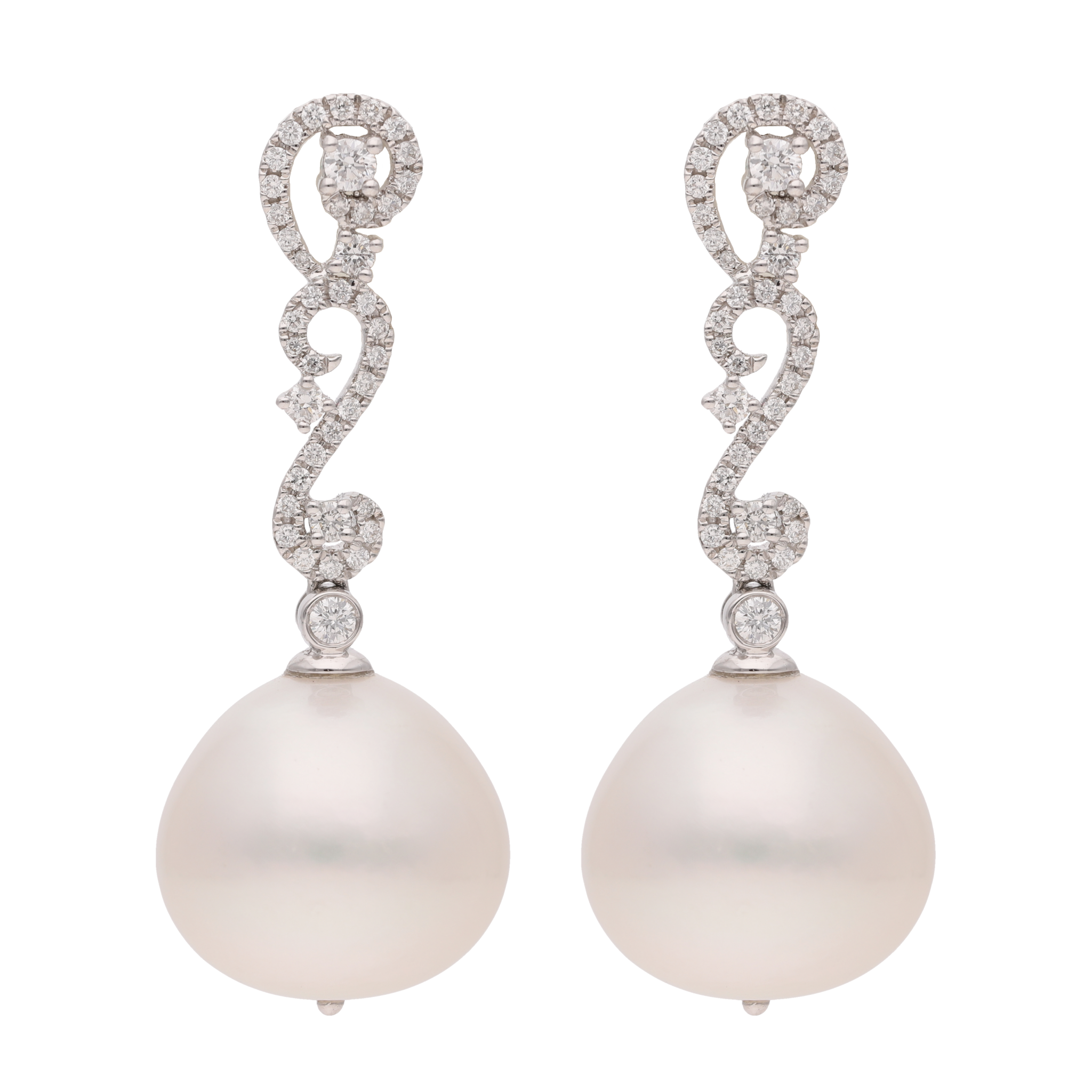 Aretes largos oro blanco 18K brillantes y calabazo 16 mm