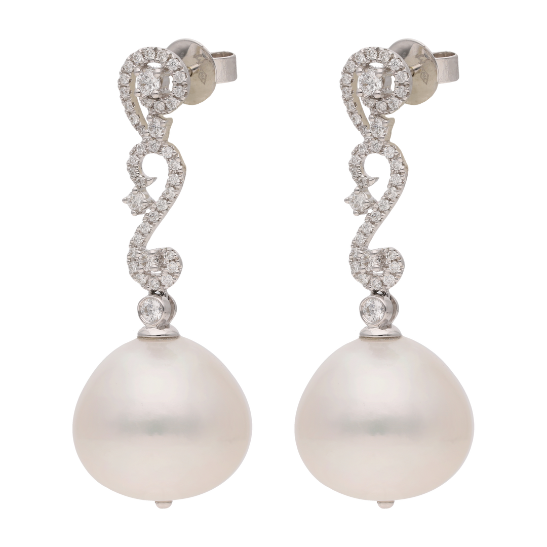 Aretes largos oro blanco 18K brillantes y calabazo 16 mm