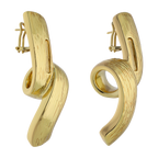 Aretes lazo  largos textura 14K