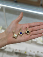 Cruz griega piedra color 14K