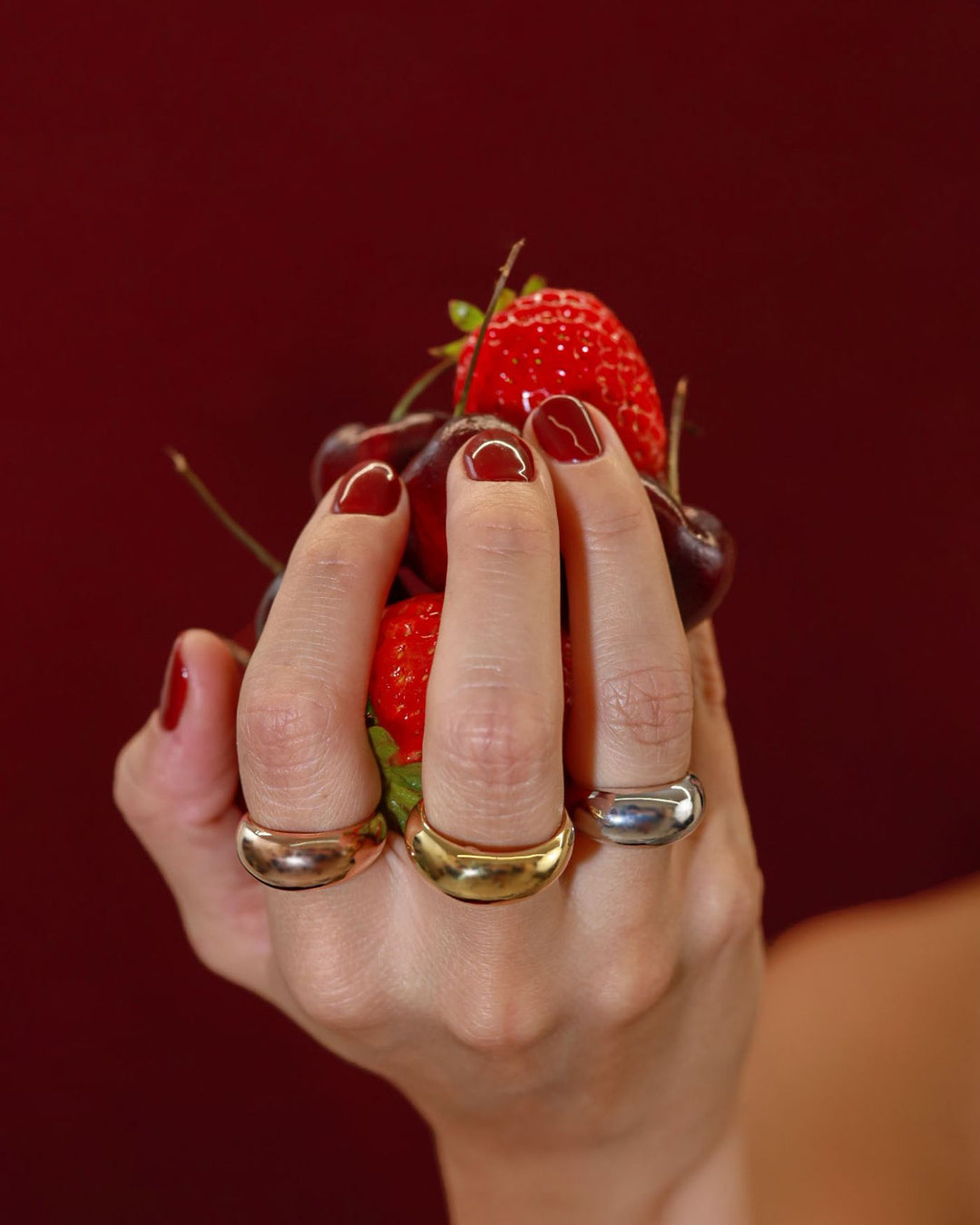 Anillo cabuchón hueco 14K