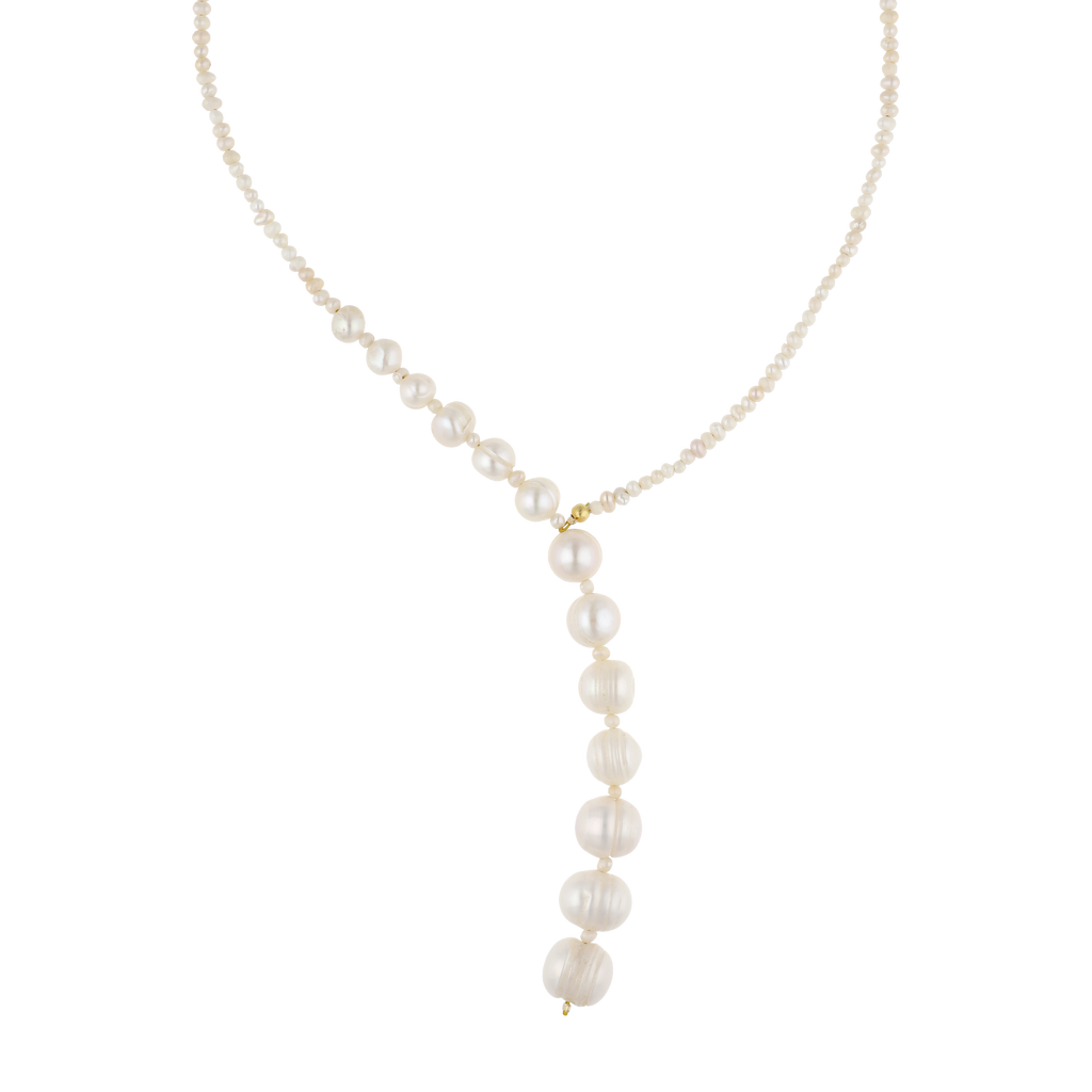 Collar perlas corbatín