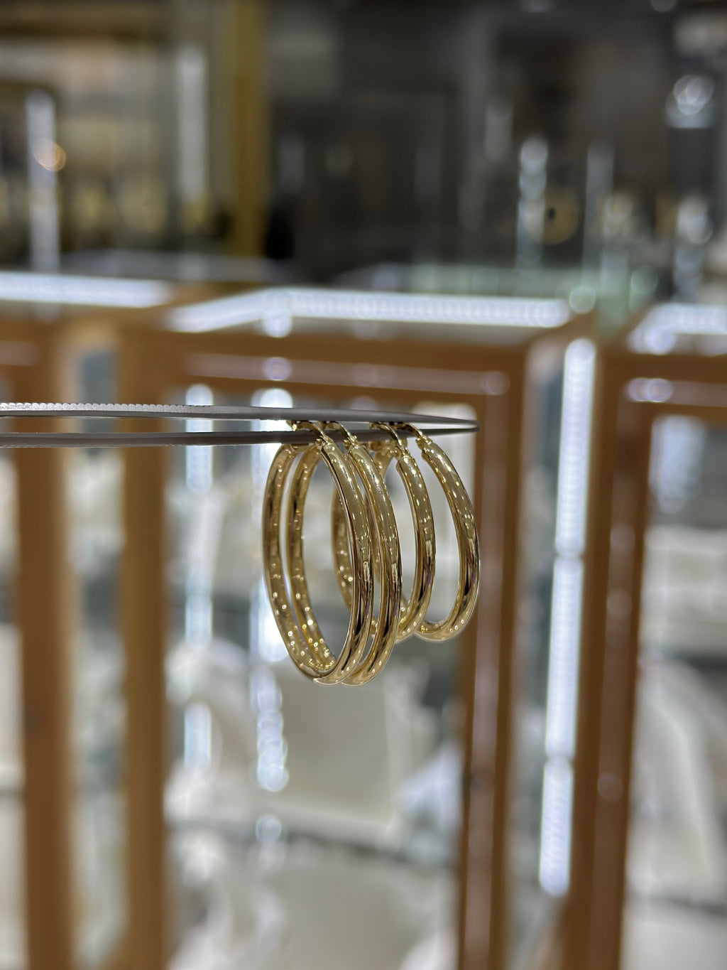 Arracadas huecas 14K