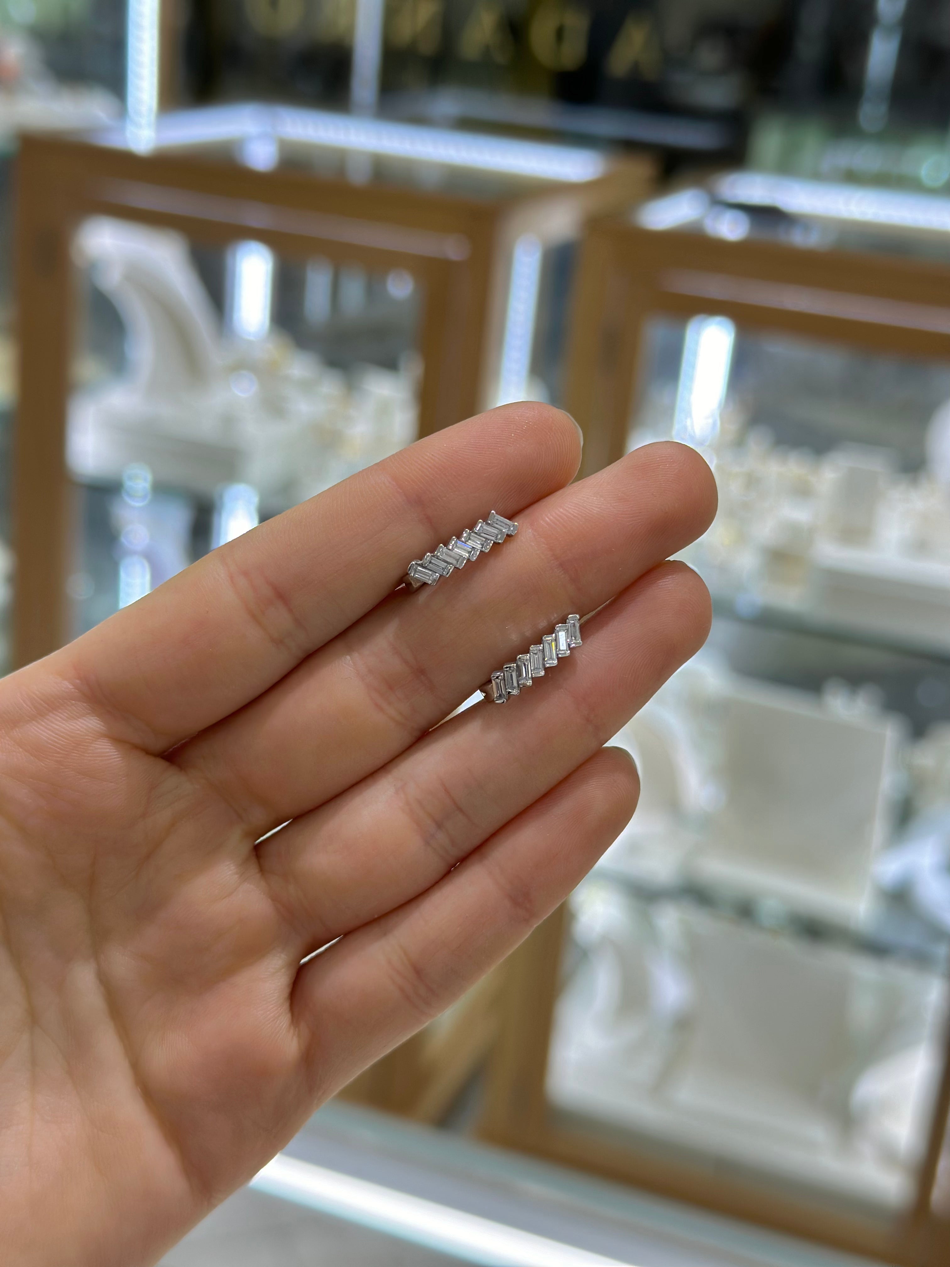 Arracadas circonias oro blanco 14K