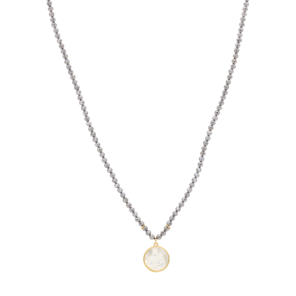 Collar piedra Virgen del Carmen madre perla