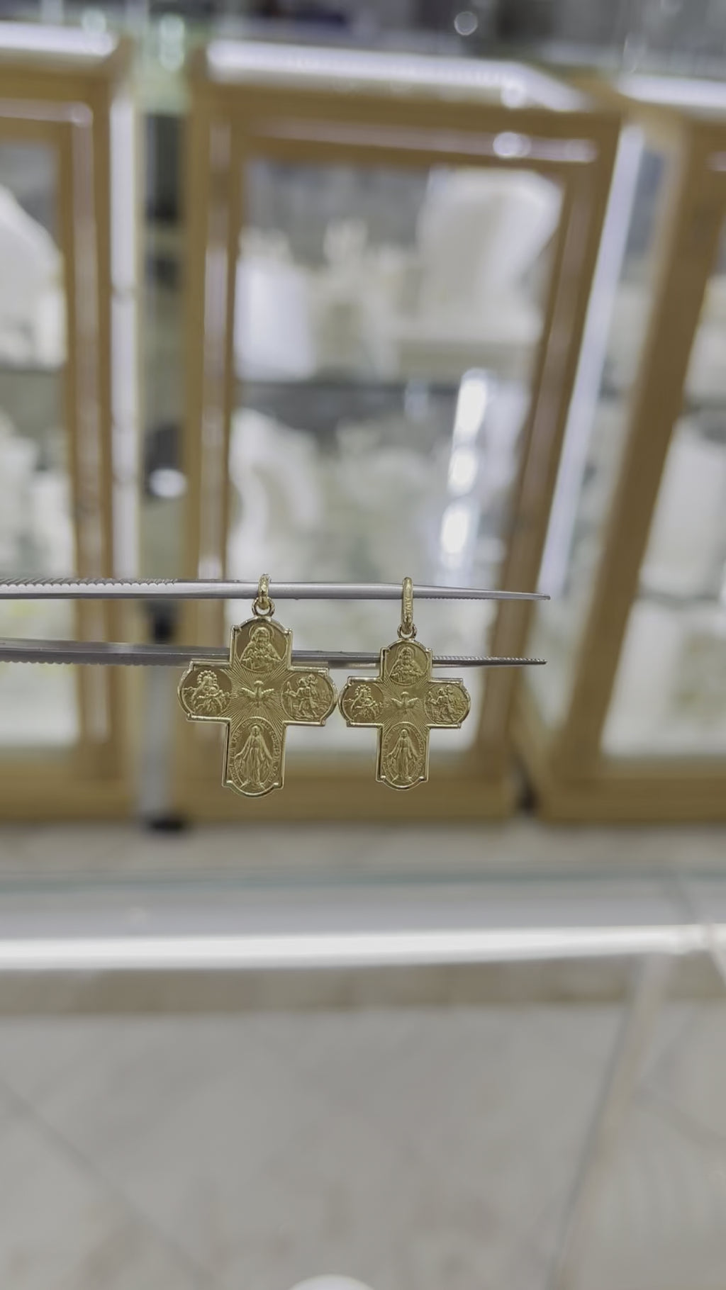 Escapulario oro amarillo 14K