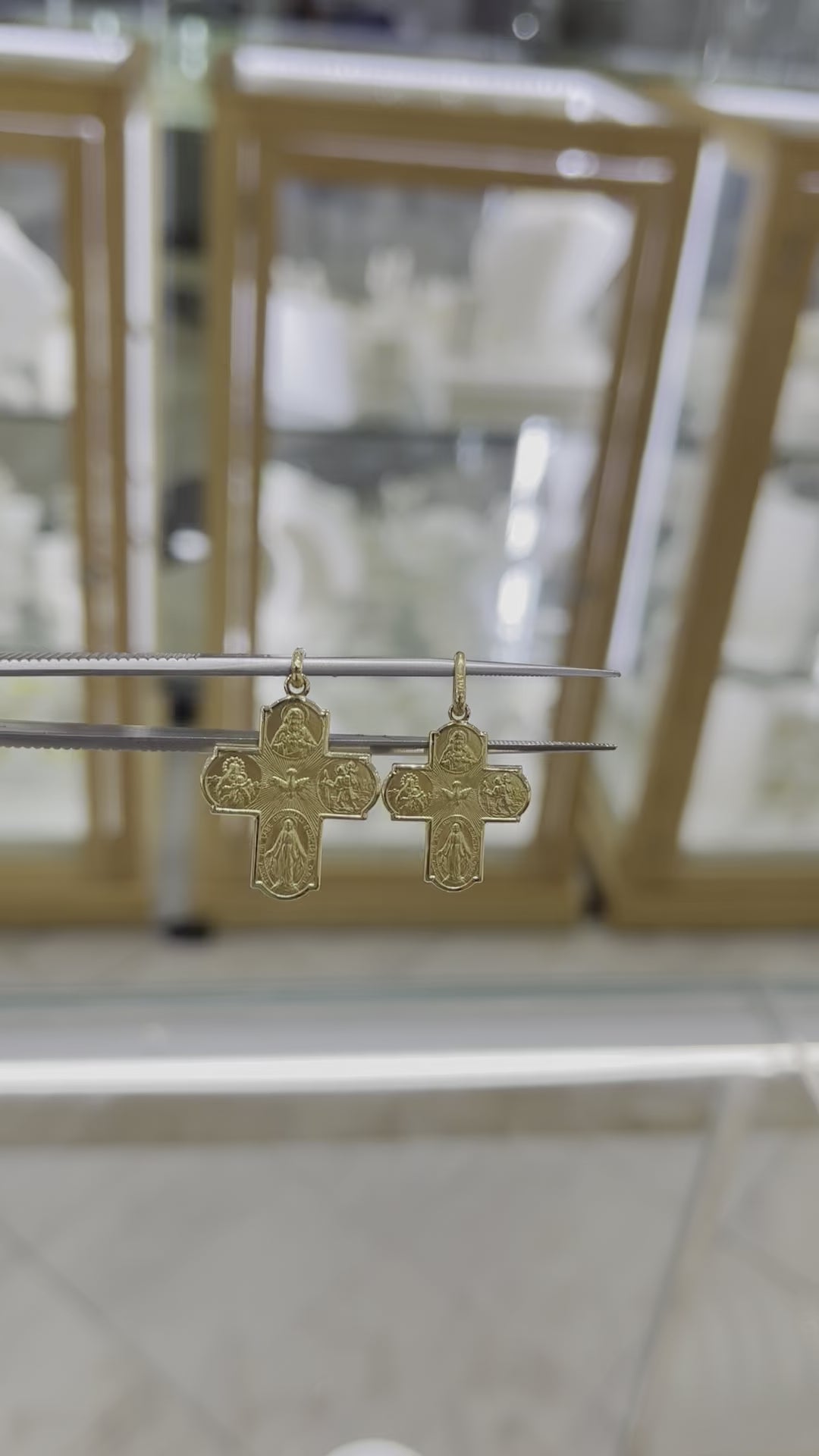 Escapulario oro amarillo 14K