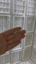 Ear climber perlas desnivel plata