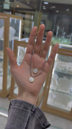 Collar piedras medalla madre perla busto Guadalupe