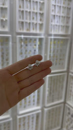 Broquel perla blanca y circonias plata