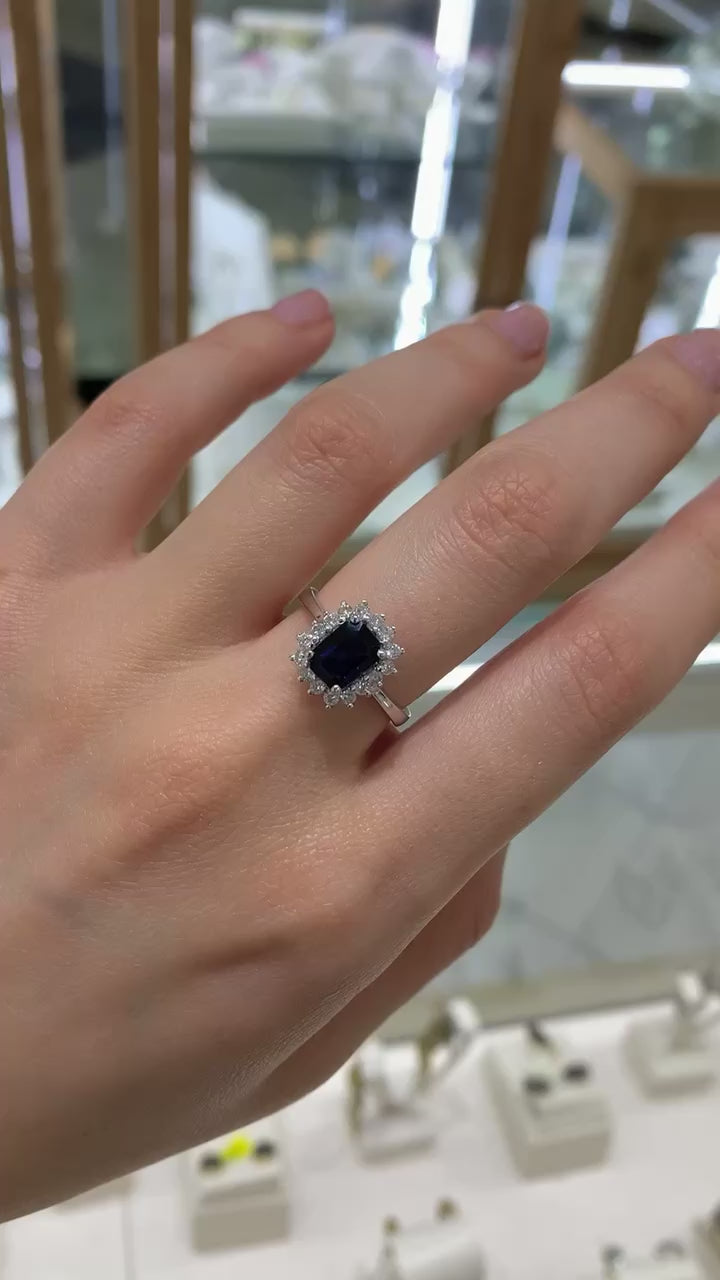 Anillo zafiro baguette y brillantes 14K