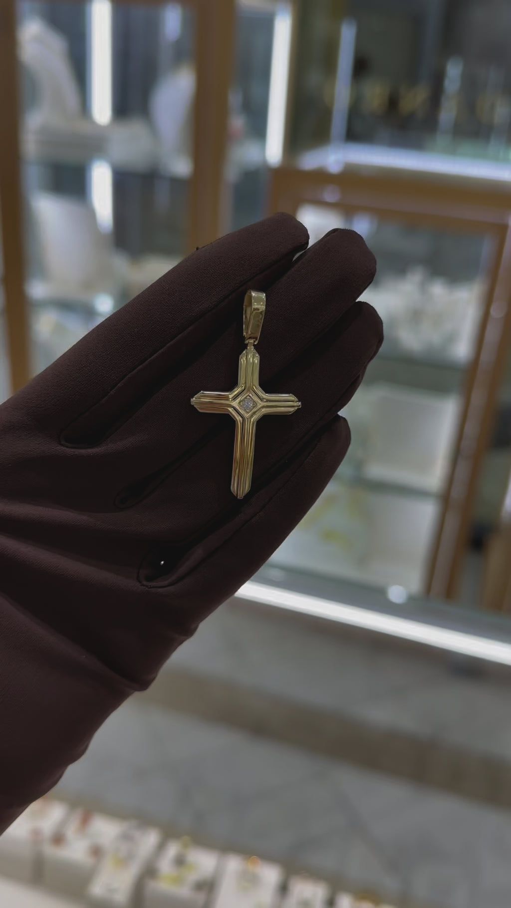 Cruz  circonia al centro 14K