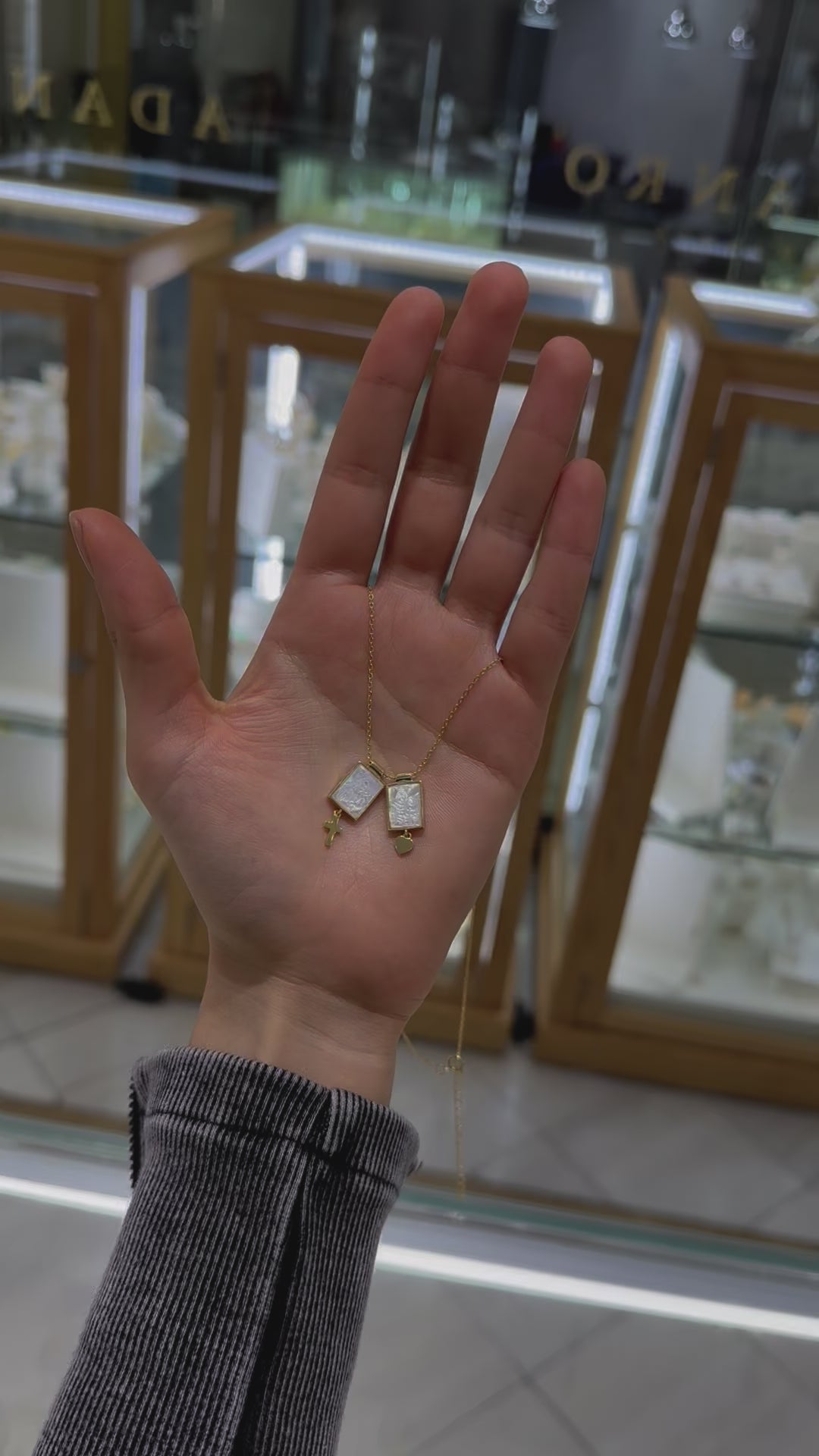 Escapulario plata Virgen del Carmen, Sagrado Corazón y dijes colgantes