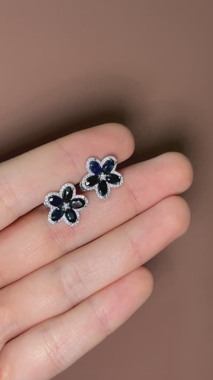 Broquel flor zafiros y brillantes 14K