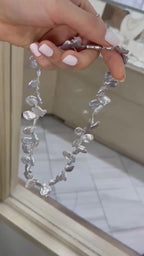 Collar perlas cereal grises