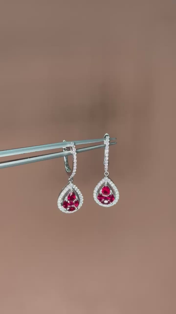 Aretes largos rubíes y brillantes 14K