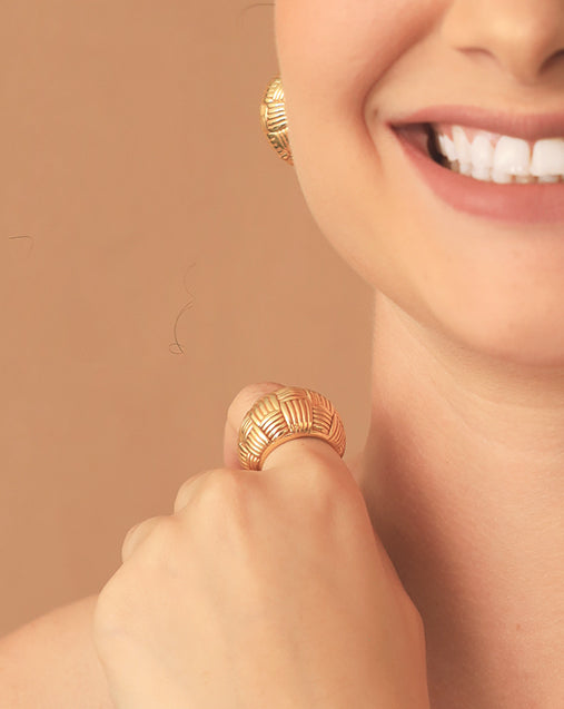 Anillo hueco 14K
